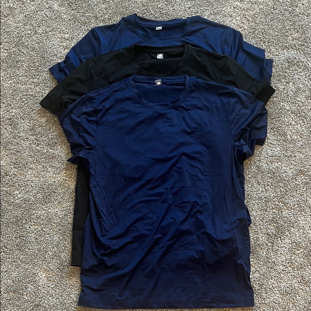 Women’s size Large dri fit shirts *NEW*